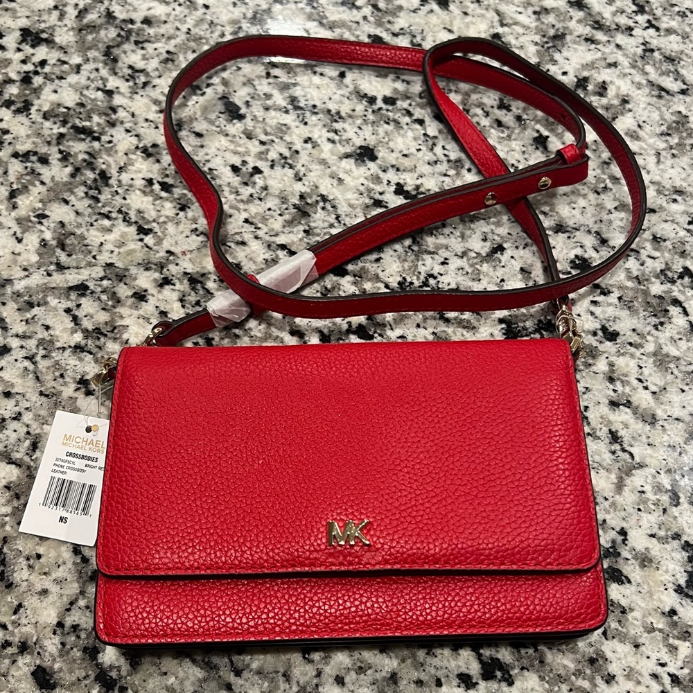 Michael Kors Crossbody wallet w/phone pocket